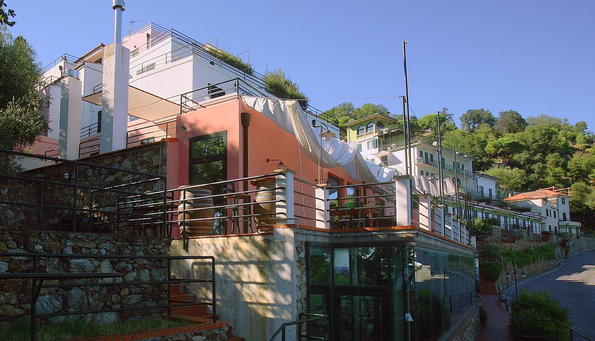 Residence Borgo San Sebastiano Bergeggi Exterior photo